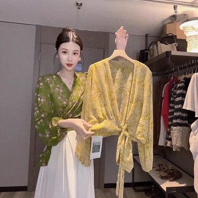 欧货2025年春夏季新款时尚设计感韩版V领碎花交叉系带雪纺防晒衫