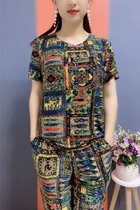 新款超薄短袖圆领冰丝棉两件套2024夏季时髦洋气印花八分裤套装女
