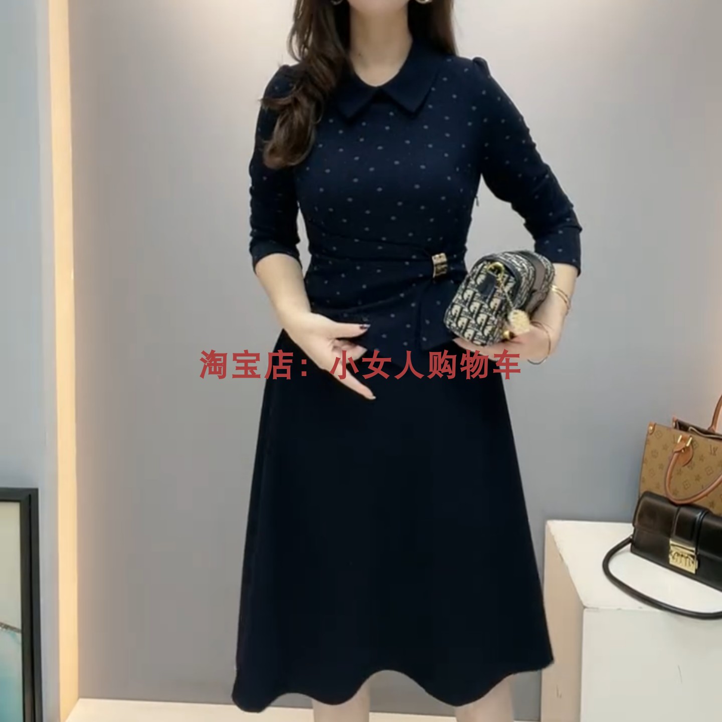 休闲气质百搭中年连衣裙