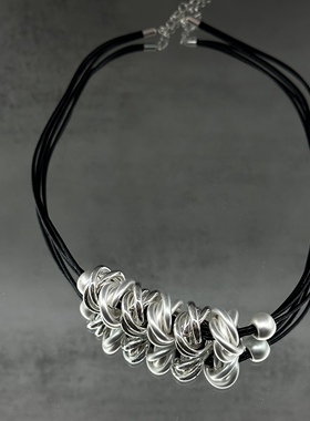 欧美高级感ins冷淡风黑绳项链气质2023新款爆款颈链时髦简约大气