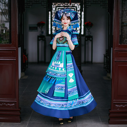 新款广西壮族盛装服装三月成人少数民族壮锦服饰舞蹈刺绣演出套装
