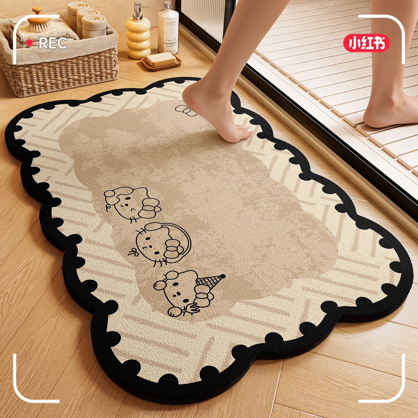 可爱Kitty造型地垫家用浴室吸水速干防滑卡通脚垫2025新款,居家布艺,家用脚垫,淘宝优惠券,粉丝福利购,淘宝优惠卷