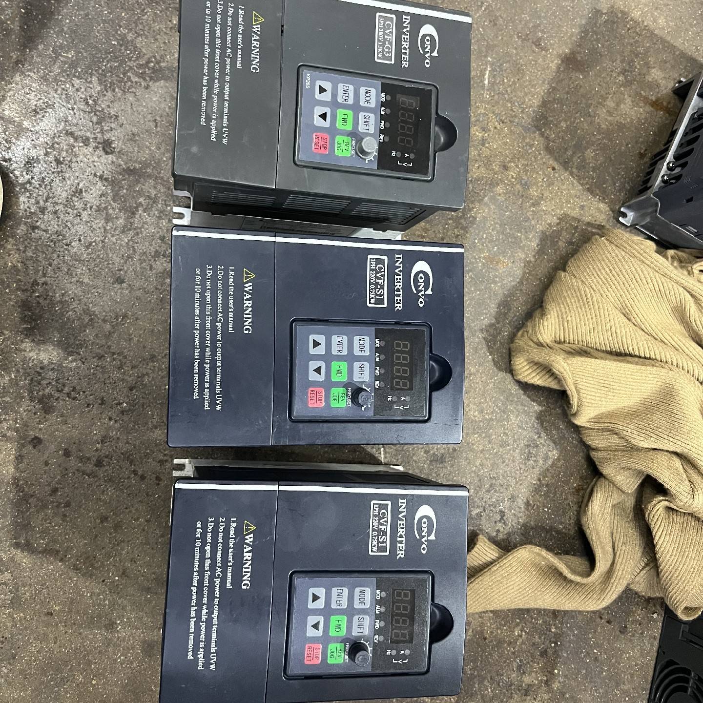 议价G1，G3变频器0.75KW，220V，1.5KW，38适用