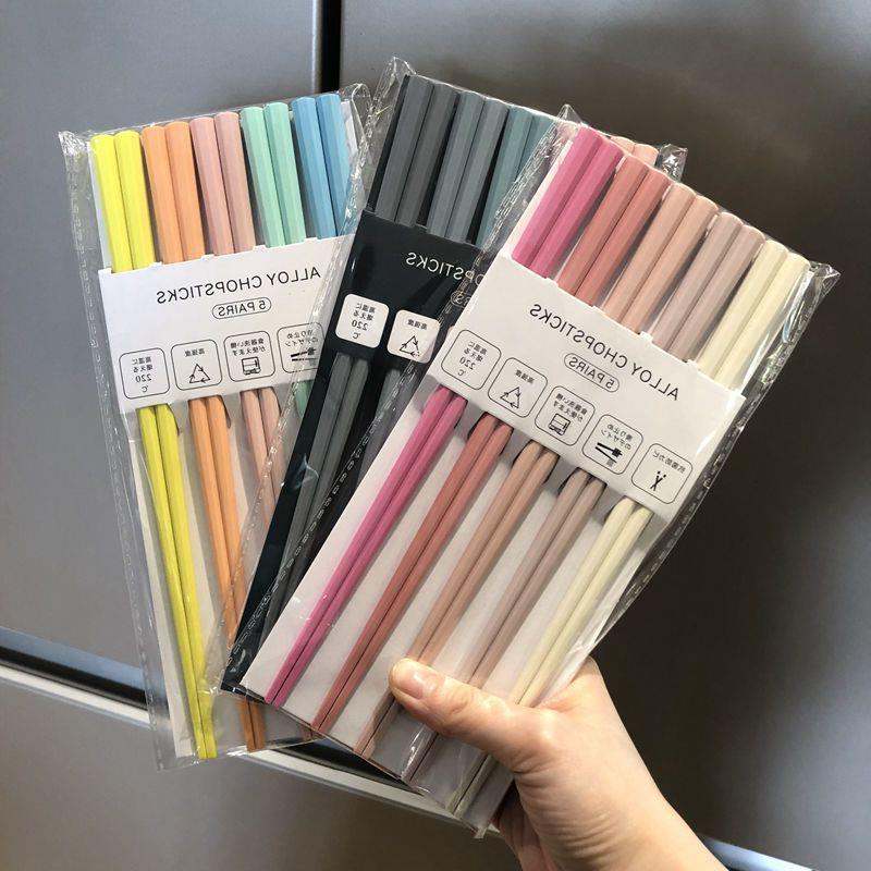 抖音爆款ins风马卡龙色筷子家用抗菌筷子食品级耐高温防滑防霉合