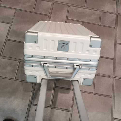 日本铝框漫游日本漫游铝框行李箱