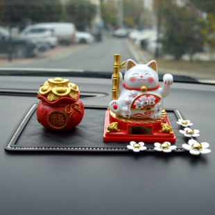 太阳能光感自动招手招财猫车载摆件可爱萌趣汽车中控台车内装 饰品