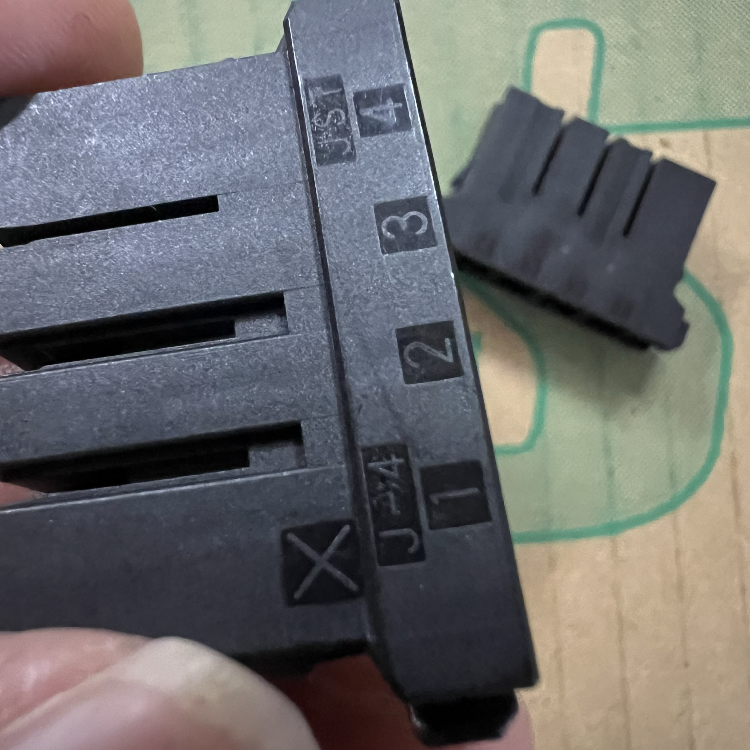 J43FSS-04V-KX 原装正品JST连接器4P塑壳 现货 1个起订