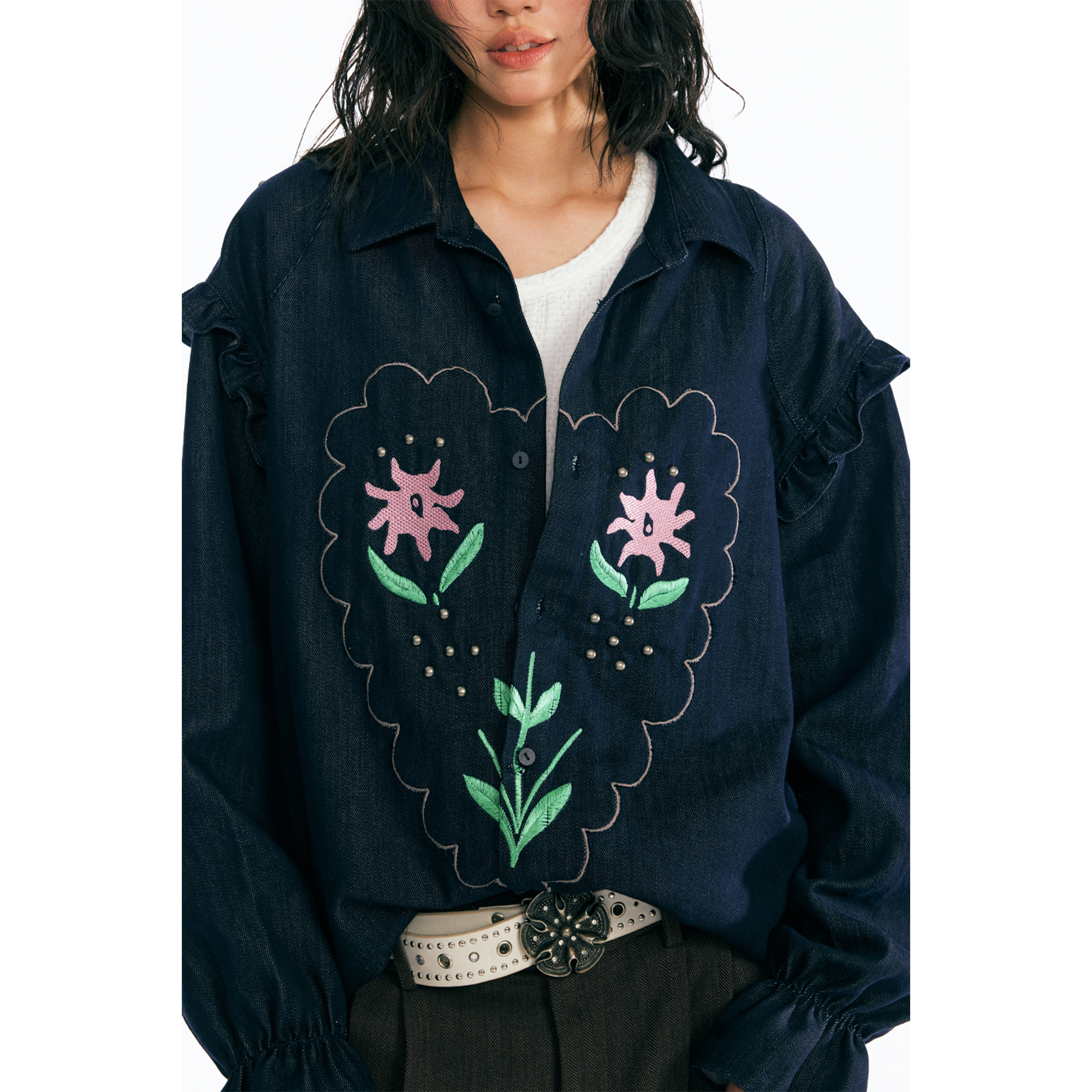 药九玖柒“朋克图腾”贴布刺绣蓬蓬袖牛仔衬衫外套/1997邮政局