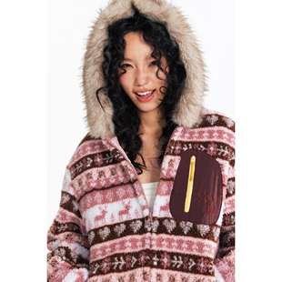 药九玖柒 1997邮政局 民族风连帽仿貂毛领男女羊羔绒外套