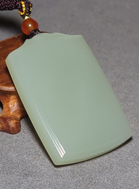 新疆的猫L101702 36.9克，肉质细腻油份极高的且末青白玉平安牌