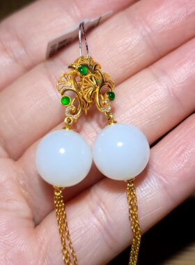 zg012303 新疆的猫7.0克凝脂级别羊脂玉俄料18k金镶玉圆珠耳坠