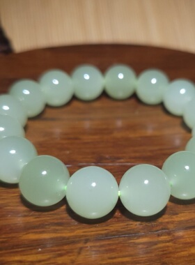 YQ011904新疆的猫43.0克泛宝光青海青提冰葡萄色的晴水手串和田玉