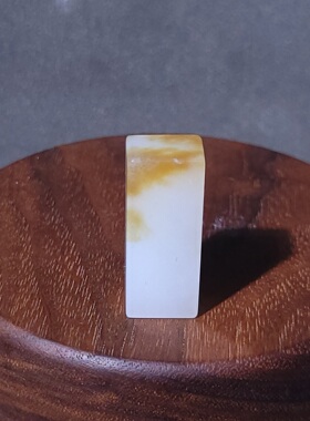 C040205新疆的猫7.4克糖色鲜艳明亮玉质熟糯且末糖羊脂白小方牌