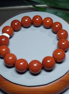 新疆的猫Z010404 63.2克R14.5油亮色泽极其浓艳满色南红圆珠手串