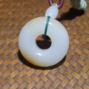 YQ110607 10mm胖胖圆圆新疆且末糖羊脂白玉环 17.1克29