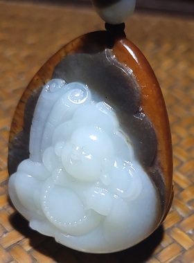 新疆的猫YQ111406 42.5克油润好型饱满的黑皮脂白俄籽大肚佛挂坠