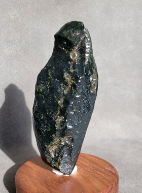 新疆的猫C121905 3.8克，油性外溢风蚀凌厉的策勒黑青戈壁料