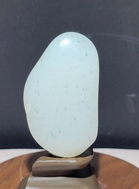 新疆的猫C112101 20克，玉质油润高脂粉天然牌型点墨籽