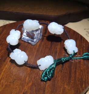 新疆的猫YQ112504 26.3克6颗特油糯细润净美俄羊脂白貔貅手链