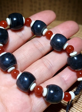 zg011309 新疆的猫34.0克超级油润青花墨玉籽苹果珠手串和田玉