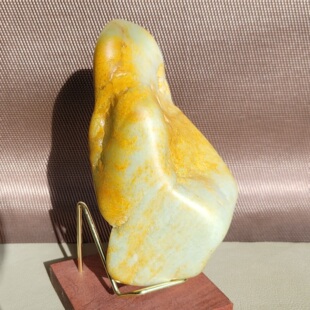 形似太湖石 1.4公斤 高青白大摆件料 猫C120304 新疆