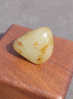 C033001新疆的猫8.7克熟糯油润老气秋梨皮黄白种玩籽