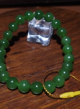 新疆的猫YQ102406 18.0克直径8mm调鲜靓细腻润泽阳绿碧玉圆珠手链