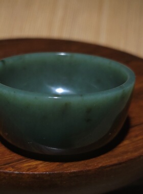 YQ011608 新疆的猫43.7克油性高肉质细腻的新疆若羌青玉碗