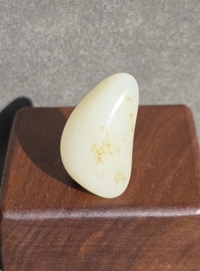 新疆的猫G122505 8.5克，29/16/11mm，近一口气饱满好型熟白玩籽