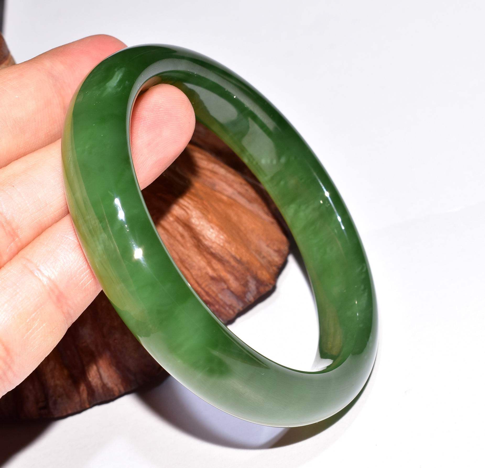 5mm,51.2克纯净满绿的老坑碧玉猫眼手镯tq1207