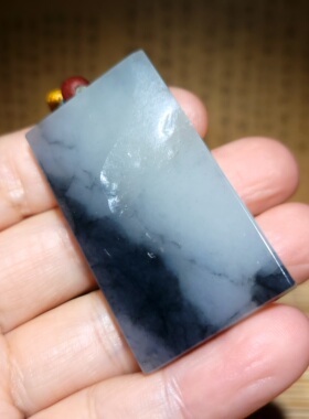 zg012803新疆的猫26.4克含绳留原皮特细润黑白分明青花籽料平安牌