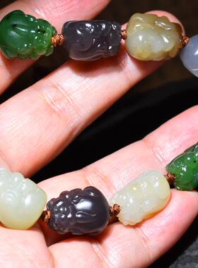 JJ032610新疆的猫35.9克色泽搭配绚丽的和田玉多宝貔貅手链