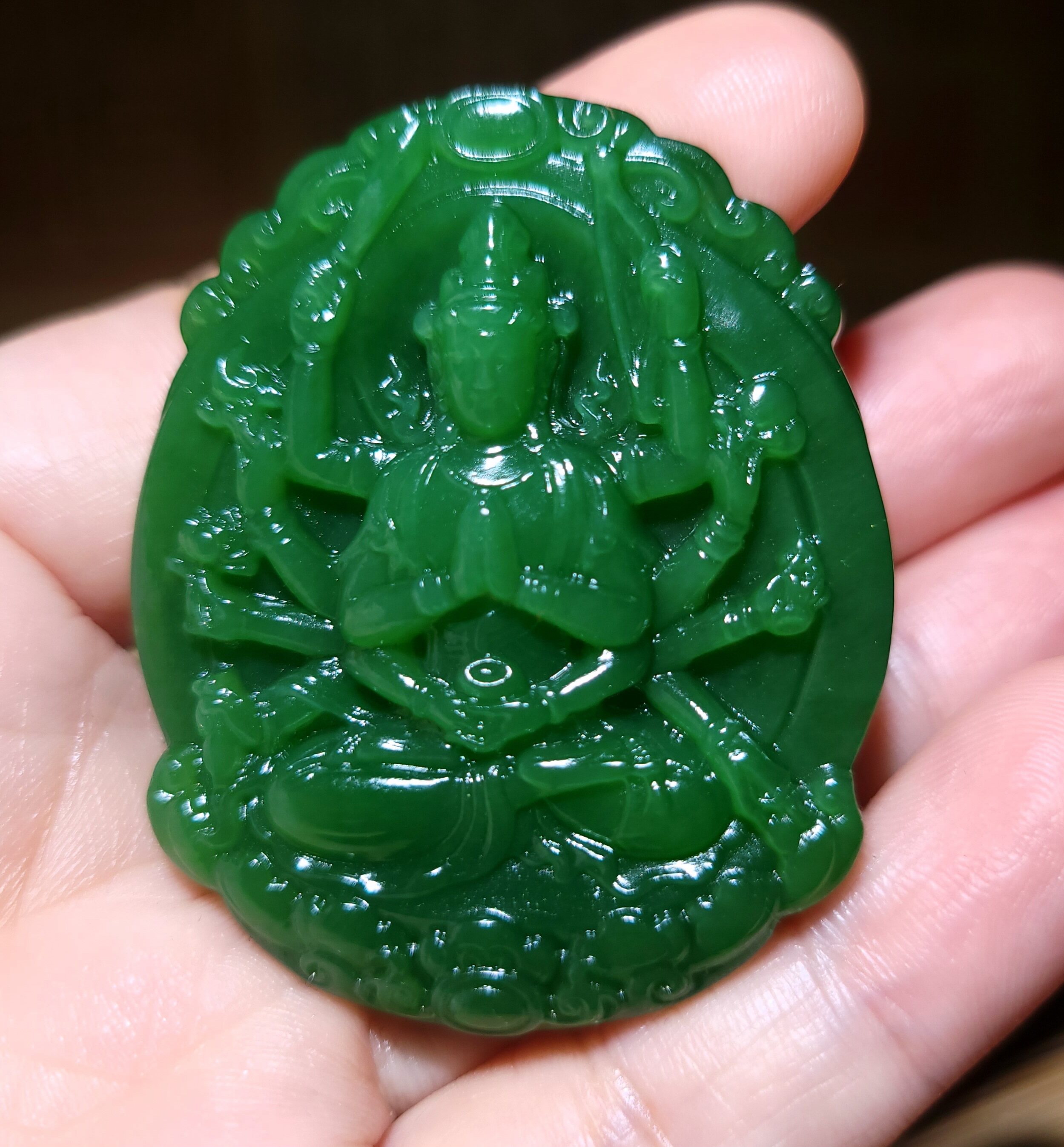 zg011415新疆的猫34.5克冰润老坑俄料阳绿碧玉牵手观音雕件和田玉