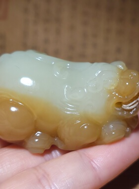 zg032311新疆的猫73.6克凝固油脂状冒油新疆且末糖黄口貔貅把件