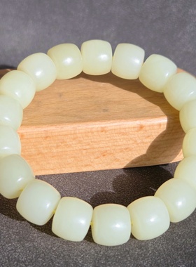 新疆的猫W122201 62.18克品相完好高油高光泽的青海黄口直切手串