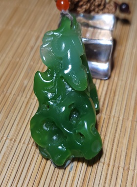 zg112405 20.0克色调鲜艳俄碧玉太湖石“时来运转、呱呱来财”