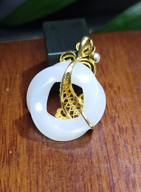 新疆的猫Z010402 5.8克，润如油脂细糯洁净且末三高羊脂玉跃龙门