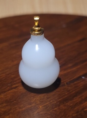 YQ020304新疆的猫8.9克白度浓郁饱满且末羊脂白金镶玉葫芦挂坠