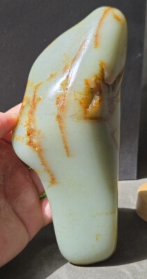 W040101新疆的猫783.93克自成风景胶腻高青白天然摆件玩籽