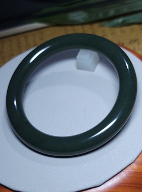 新疆的猫Z122504 41.6克R54肉细色质醇润油亮点墨油青色古典手镯