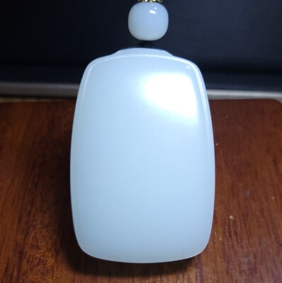 Z122405 61.6克，特细油糯简单大气老俄料羊脂白玉平安无事牌