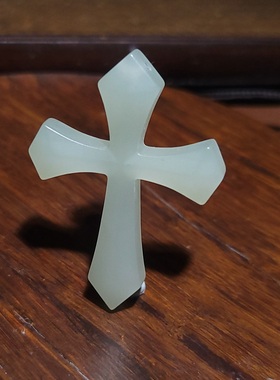 新疆的猫YQ101101 8.4克肉质细腻色调柔美鲜亮的青海老坑晴水挂坠