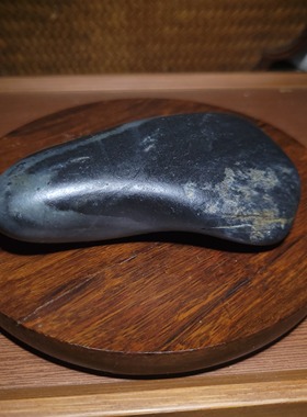 YQ081706 218.0克，超级油润细腻的细润青花把件籽  新疆的猫