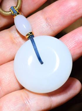 新疆的猫JJ122606  27.6克玉质温润的老俄料羊脂玉肥厚平安扣