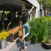 显瘦铅笔裤 蜜桃臀系列 高腰修身 女春季 子 浅蓝色两粒扣小脚牛仔裤