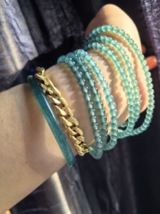 高危天然翡翠手镯冰种蓝水圆条正品带证书