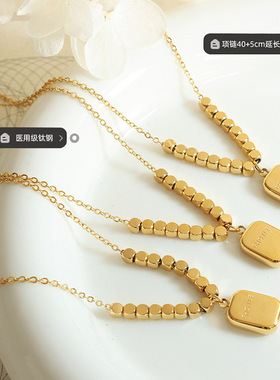 2511欧美ins风新款几何型方牌刻字吊坠项链方块拼接钛钢镀金饰品