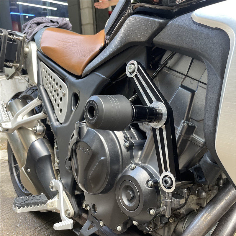 适用高金500GK 400GK凯越500F 改装车身缓冲防摔球保护杆保险杠