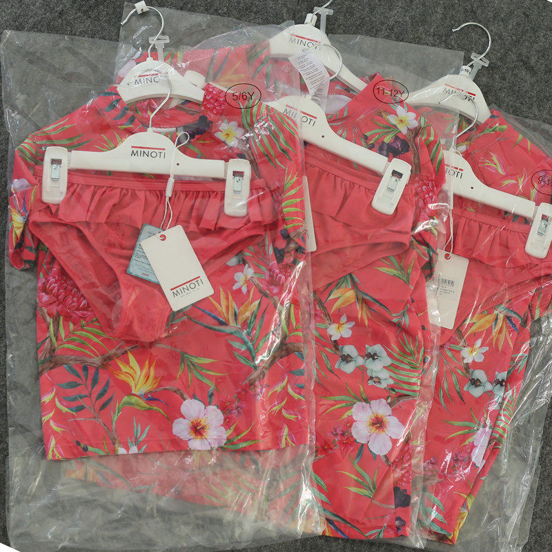 Europe and America brand girl Short sleeved Split swimsuit England Decor upf50 +ultraviolet-proof children Surf clothing girlin the Sports/Yoga/Fitness/Fans supplies , Swim , Children's swimwear/Pants  category - from Buy2taobao.com to provide professional Taobao agent buy service