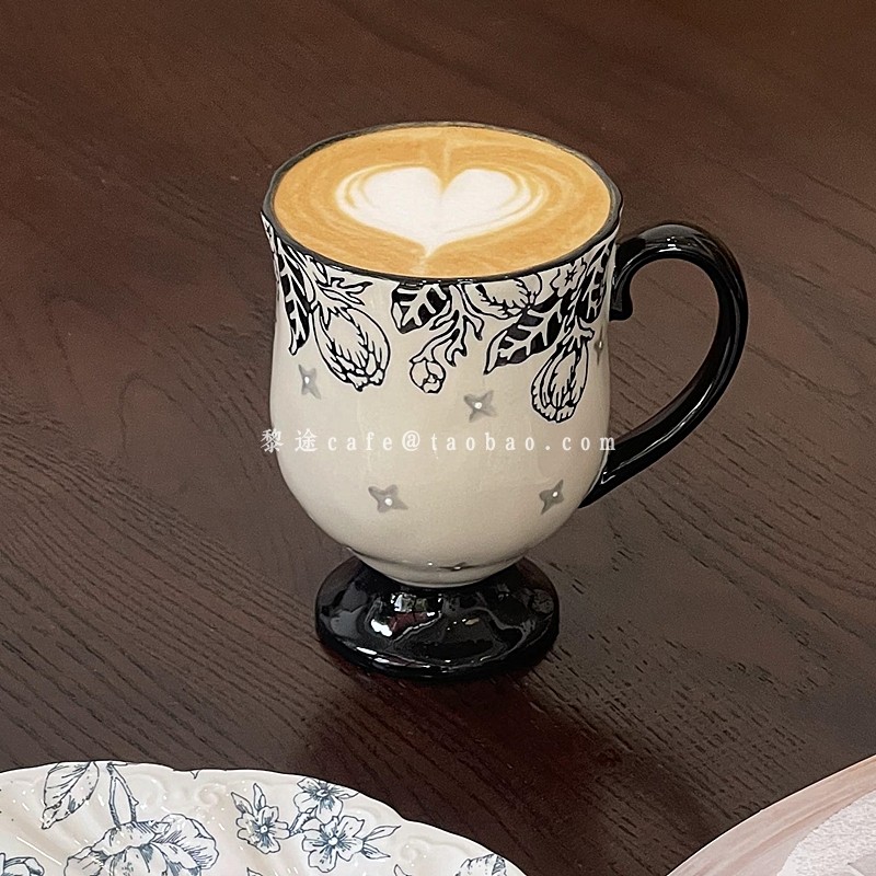 小众高级感陶瓷高脚马克杯